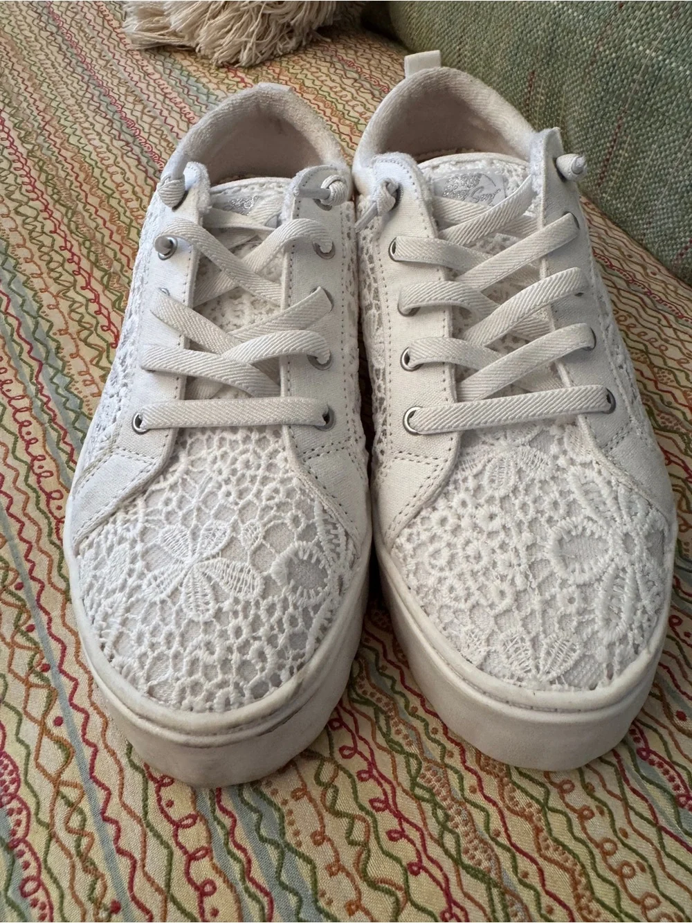 Roxy Sheilahh White Floral Crochet Lace Platform Sneakers - Size 8.5